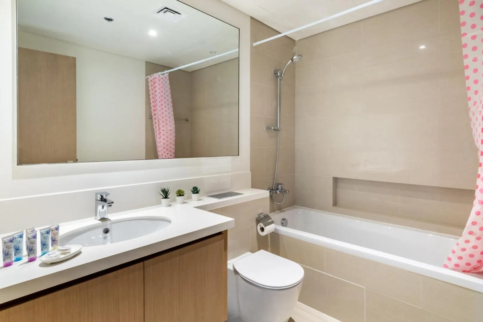 Guestready Holiday Homes - The Magnificent Moon Dubai 0*,